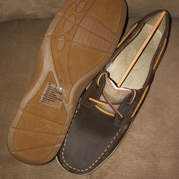 BRAND NEW BOAT SHOES Croft and Barrow - Picture 2 of 4